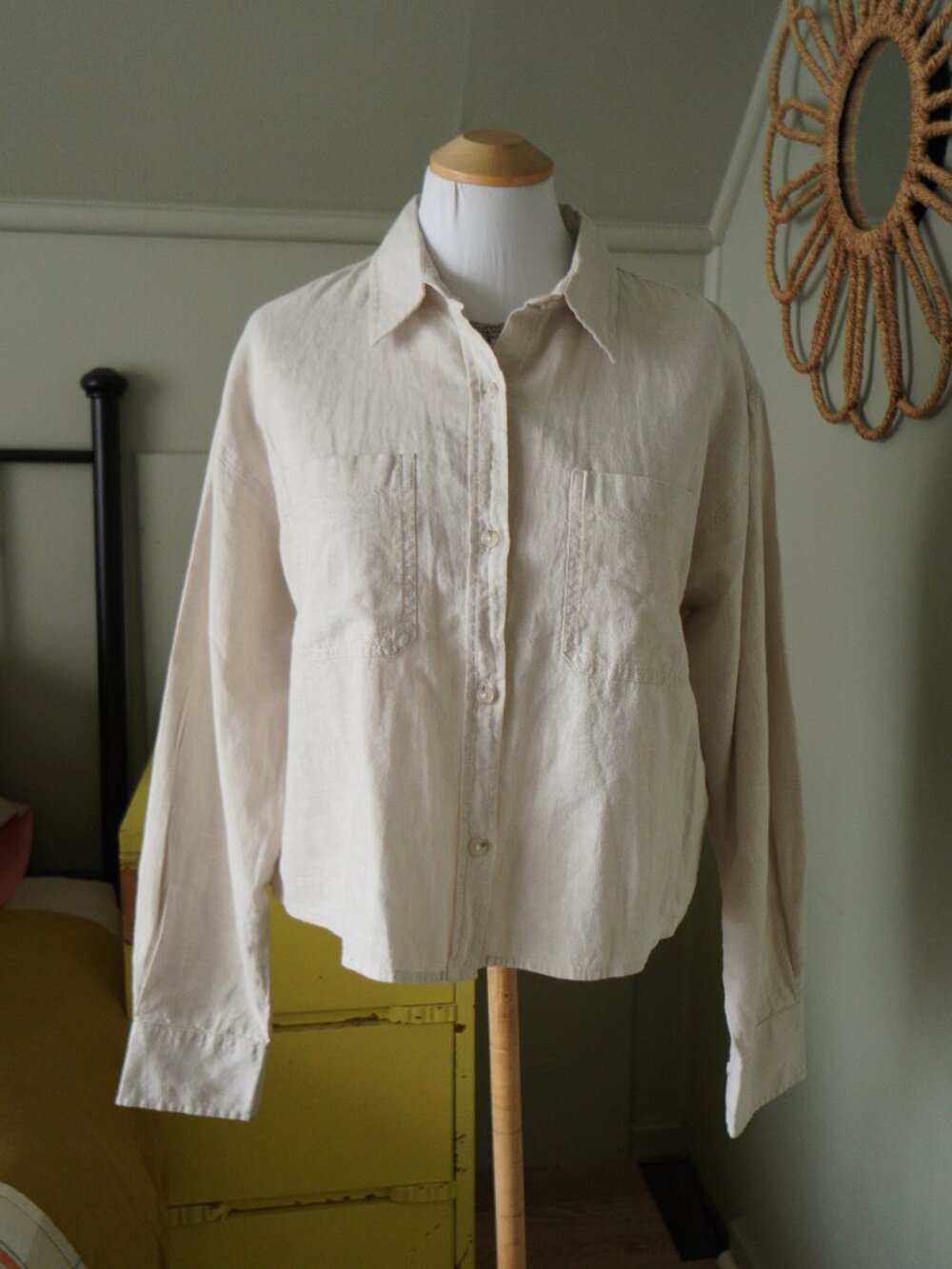 linen/ cotton blend button up cropped long sleeve